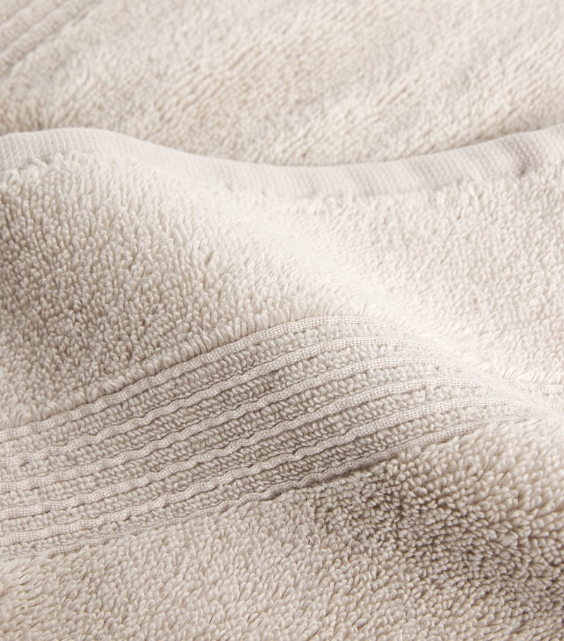 Harrods of London organic cotton hand towel 50cm x 100cm, UK version