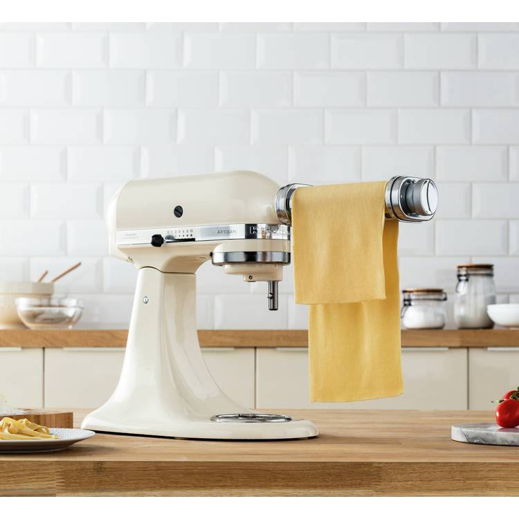 Kitchenaid Artisan stand mixer 4.8L bowl, imported from the UK