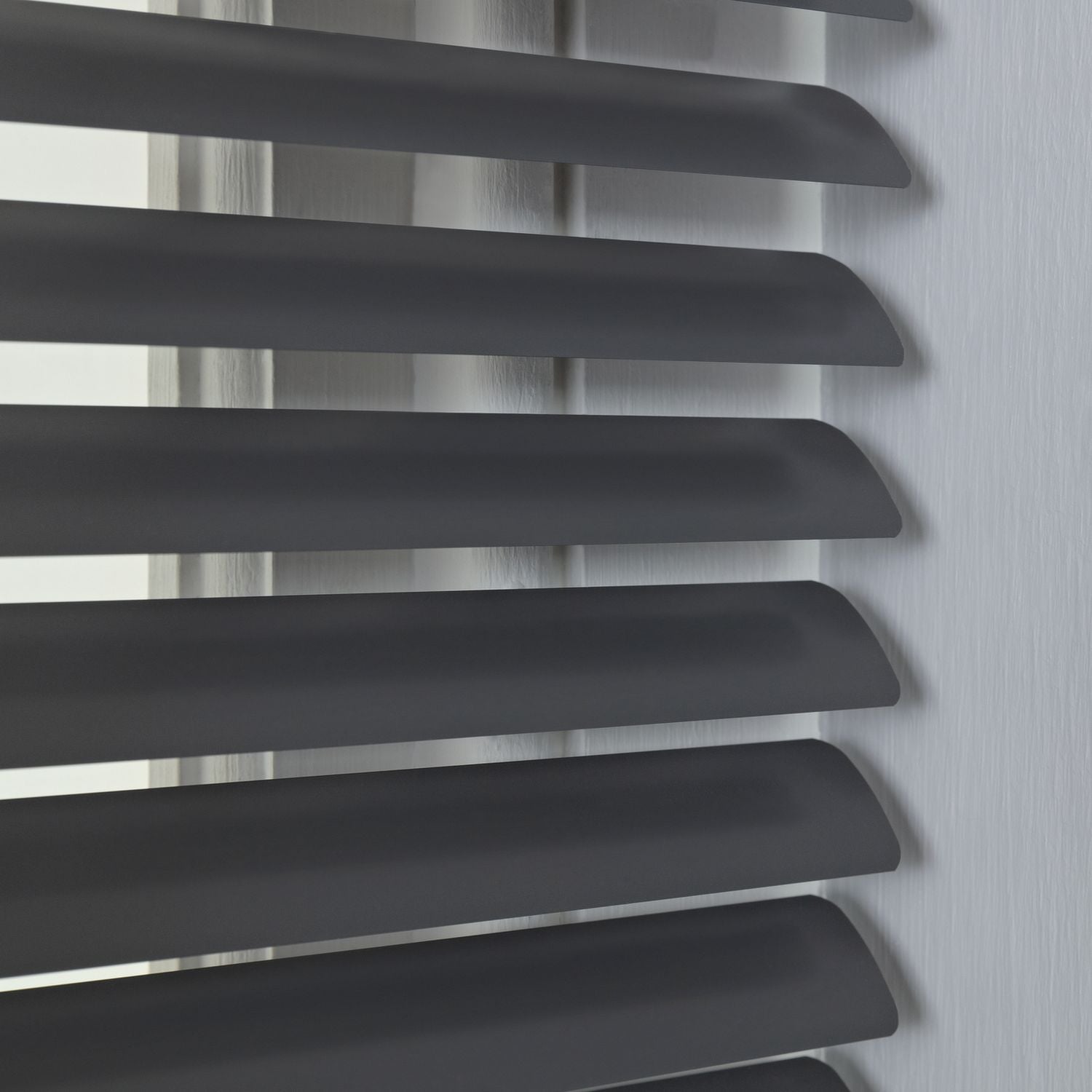 Habitat gun metal venetian blind 90cm, imported from the UK