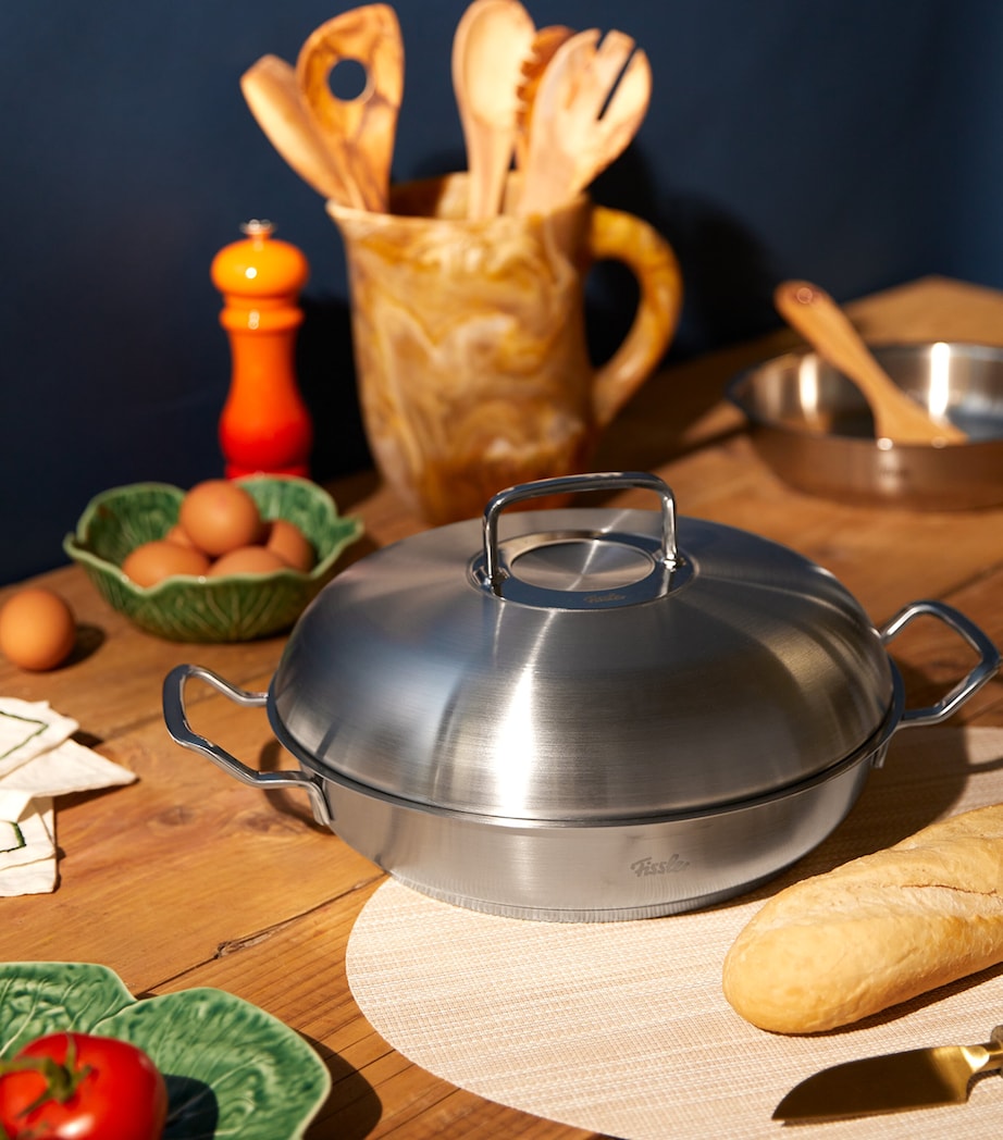 Fissler Original-Profi serving pan 28cm with high-dome lid, imported from the UK
