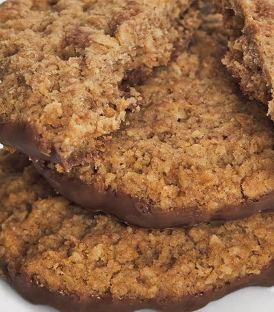 Harrods Harrods Milk Chocolate and Cinnamon Oaty Crunch Biscuit Tin 200g- Buy online at McGrocer