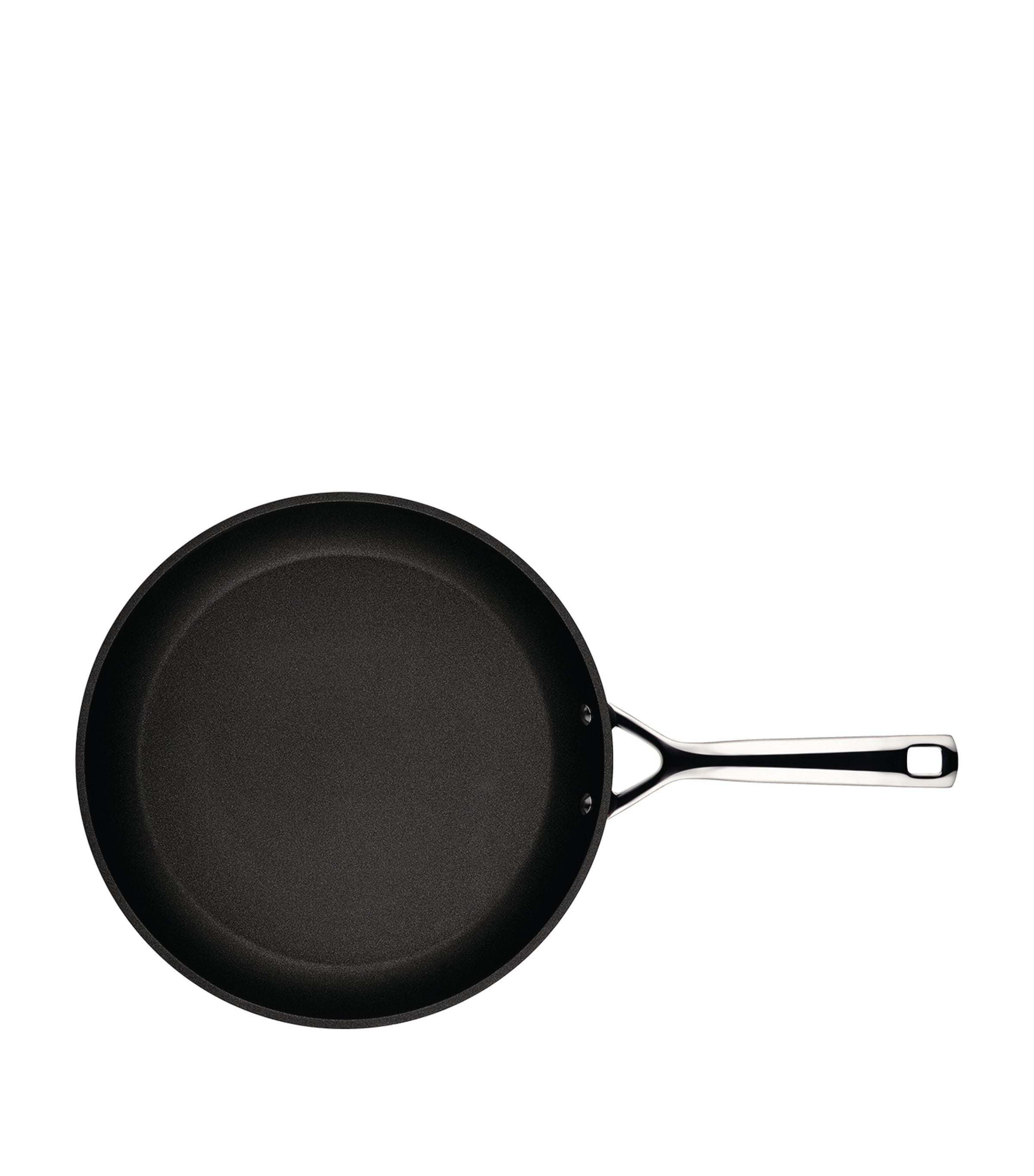 Le Creuset toughened non-stick shallow frying pan 31cm, UK version