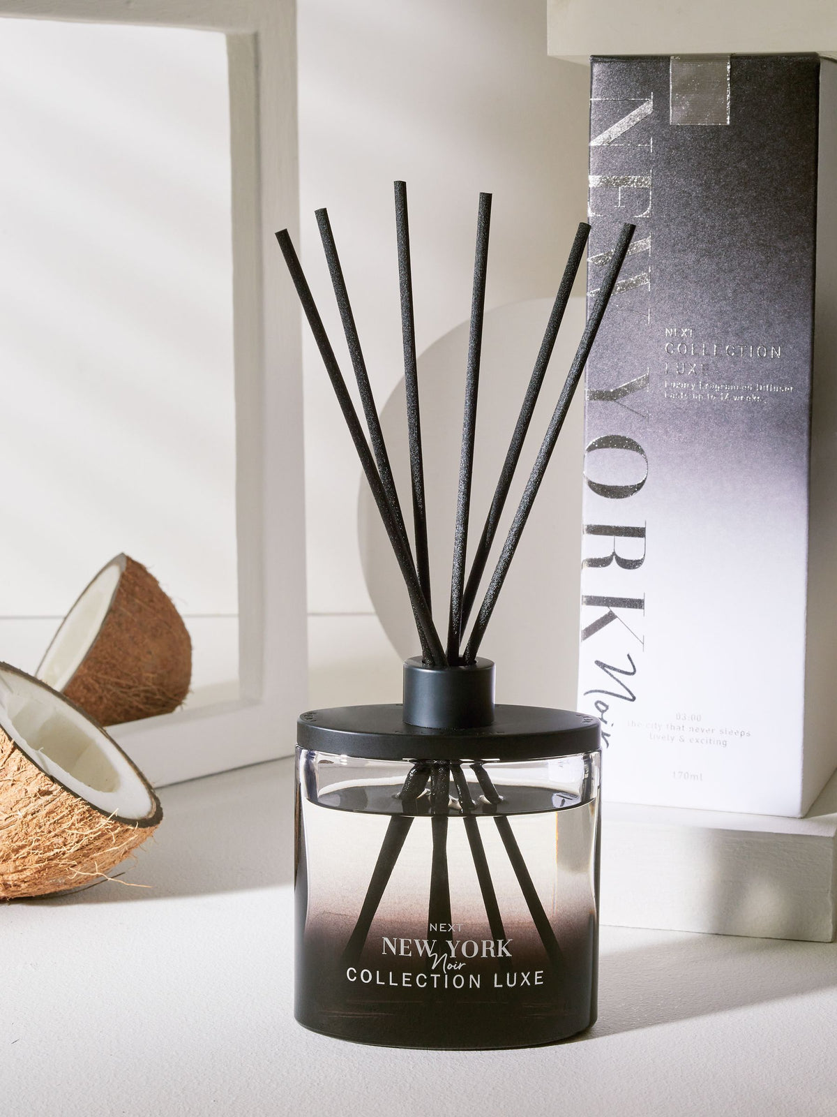 Collection Luxe New York Noir Cassis & Coconut reed diffuser 170ml - British product