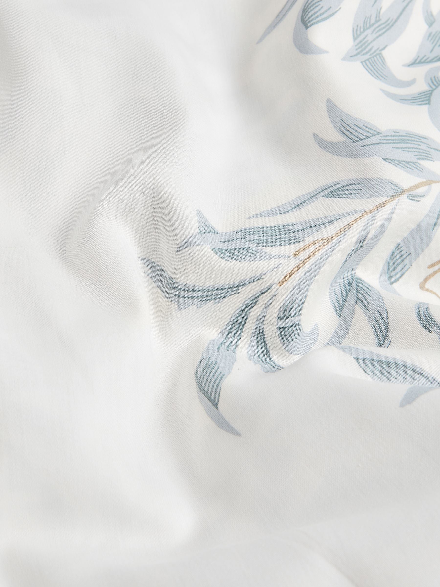 Clarke & Clarke Willow Boughs William Morris 200 Thread Count Duvet Cover and Pillowcase Set