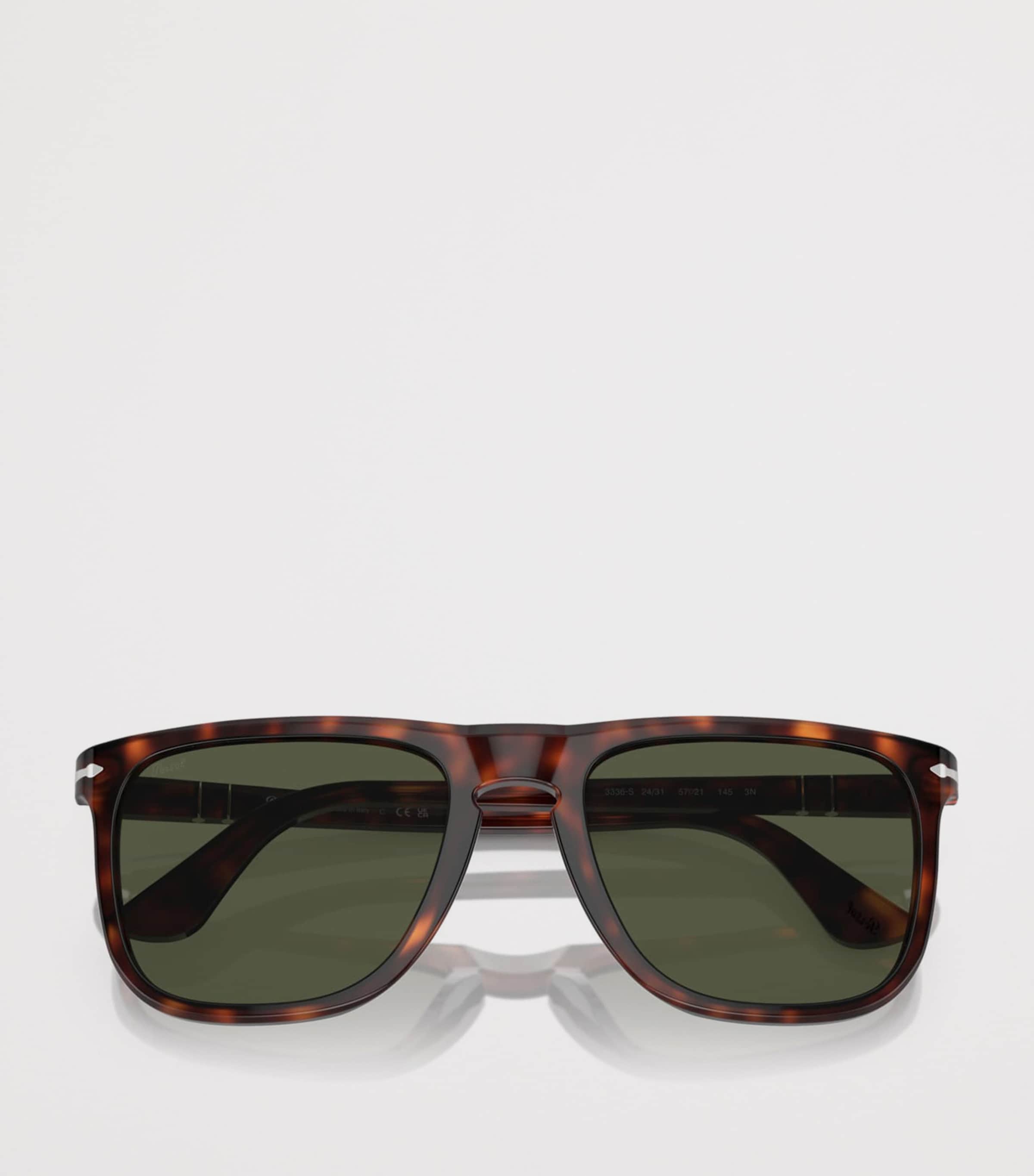 Persol Pilotenbrille im quadratischen Pilotenstil, UK-Version