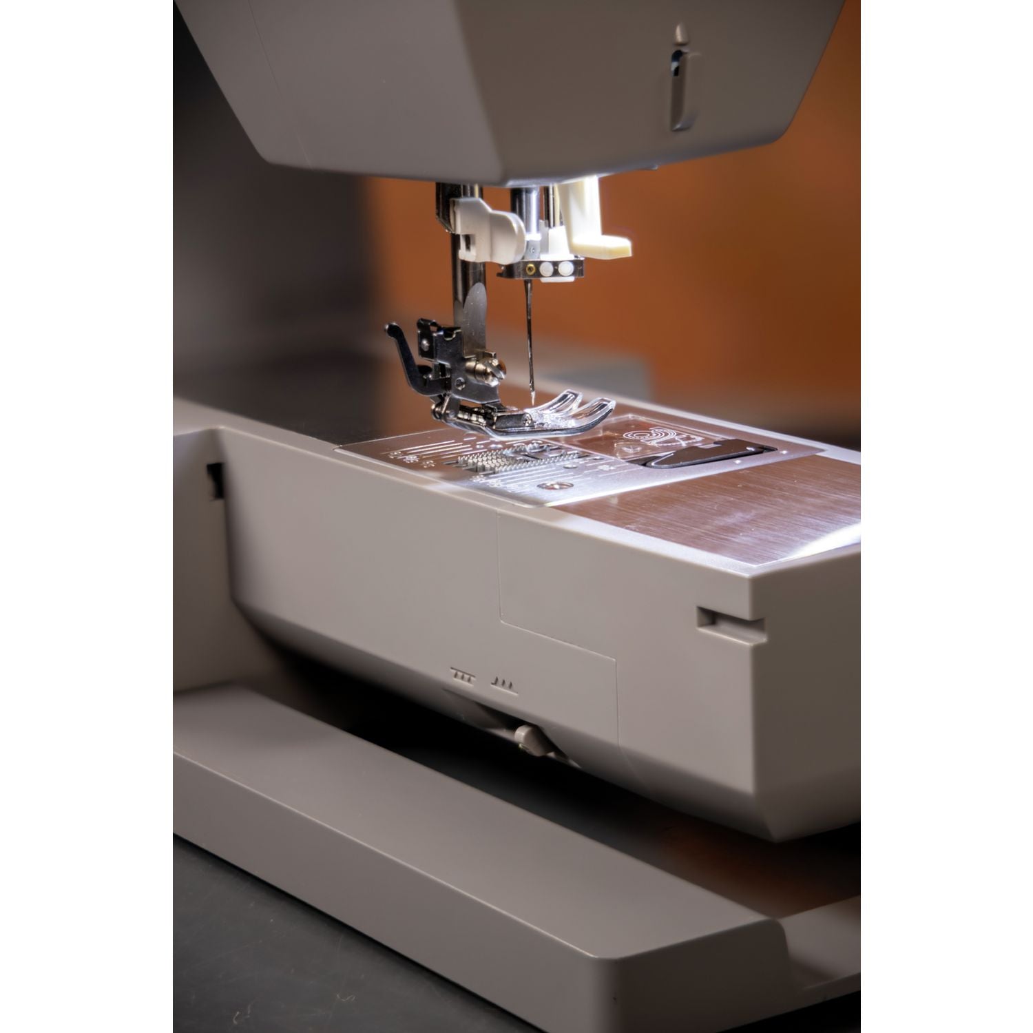 Singer HD6605 heavy duty computerised sewing machine, imported from the UK