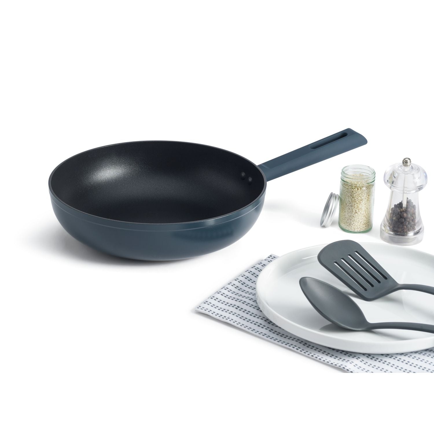 Habitat non-stick aluminium wok 28cm (British brand)