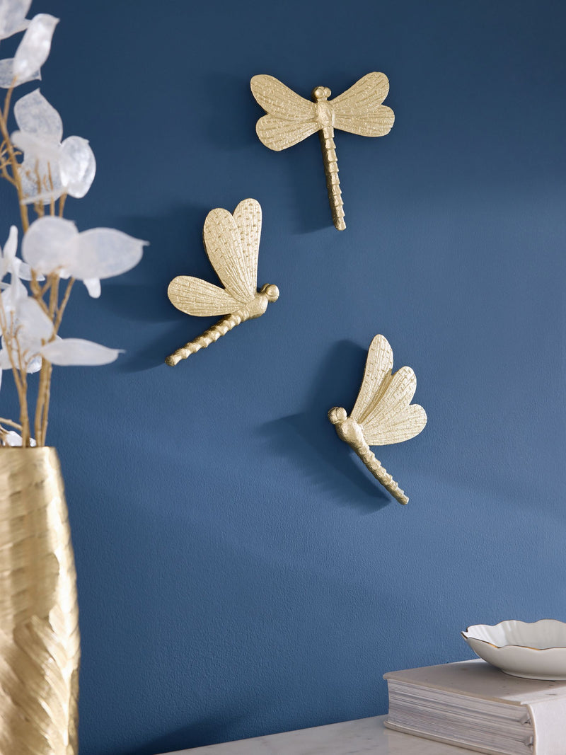 Gold set of 3 dragonflies wall plaque 15.5cm x 18cm x 3cm, UK version