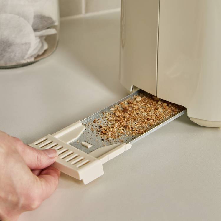 Morphy Richards cream 2 slice toaster, imported from the UK