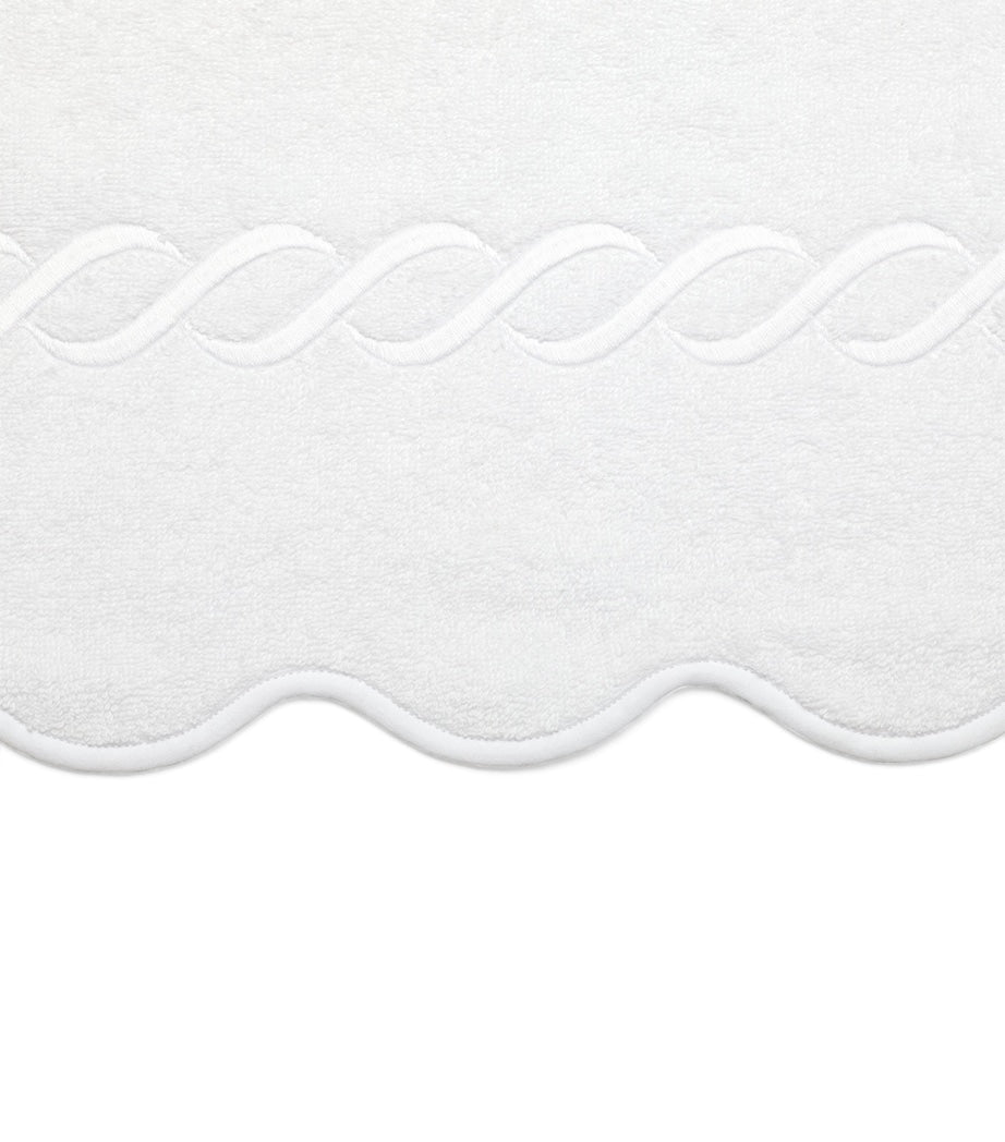 Pratesi cotton bath towel with scalloped edges 75cm x 150cm, imported from the UK
