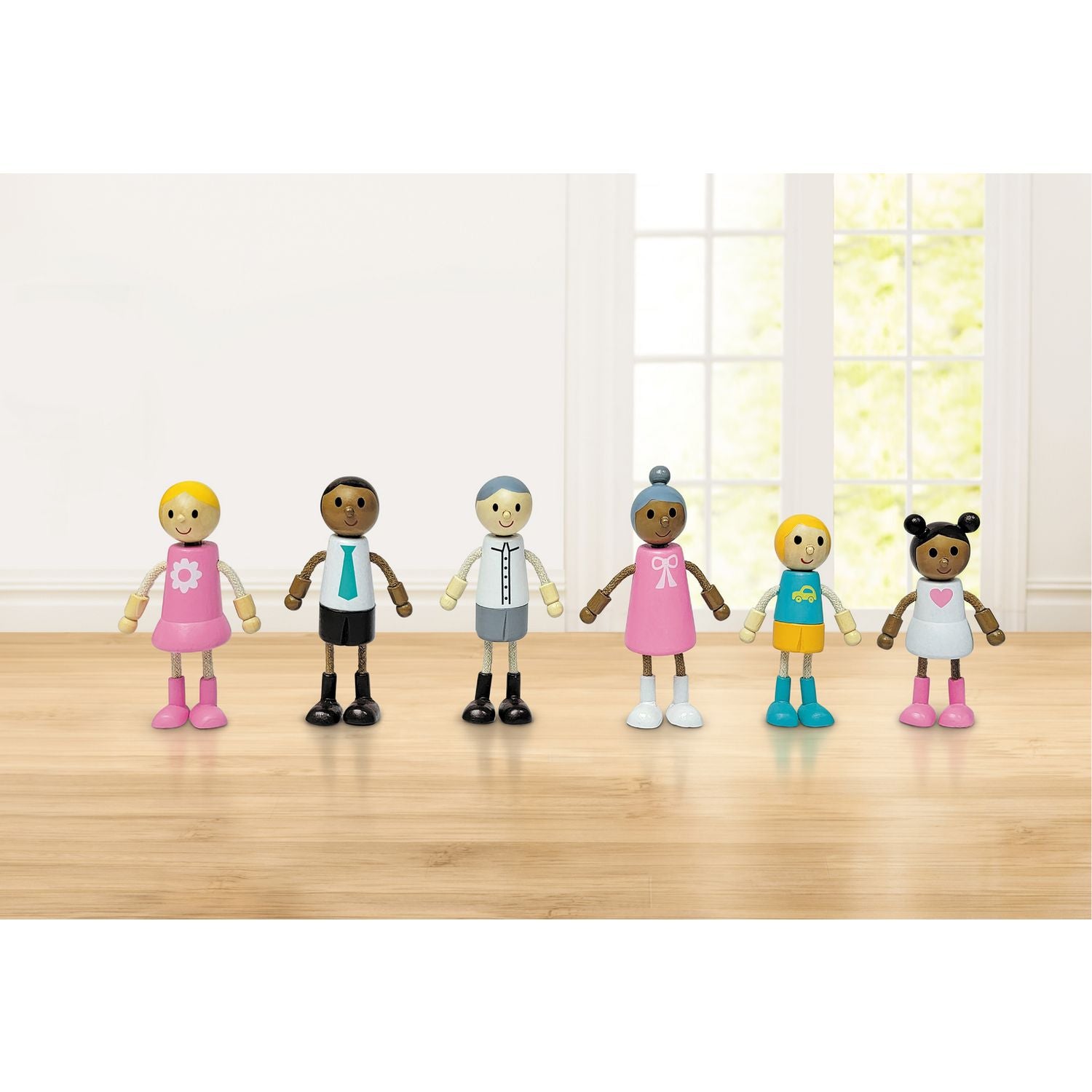 Wooden doll family set with 6 characters, UK version