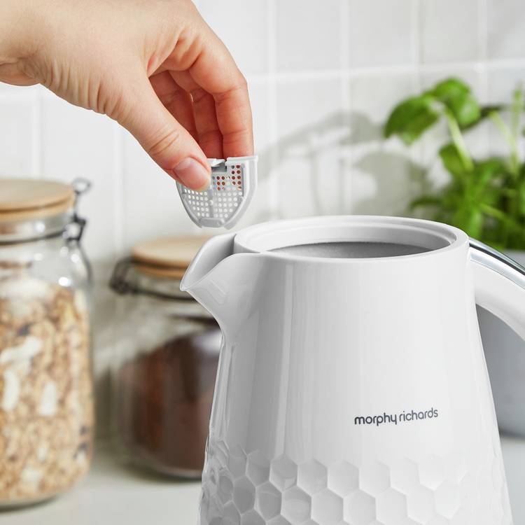 Morphy Richards Hive white kettle 1.5 litre (British brand)