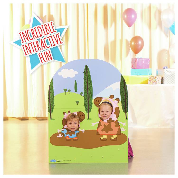 Peppa Pig party decoration set with stand-in and masks, UK version