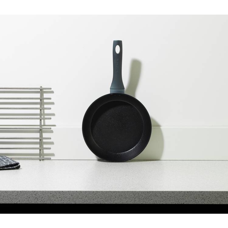 Salter Megastone Excellence frying pan 24cm (British brand)