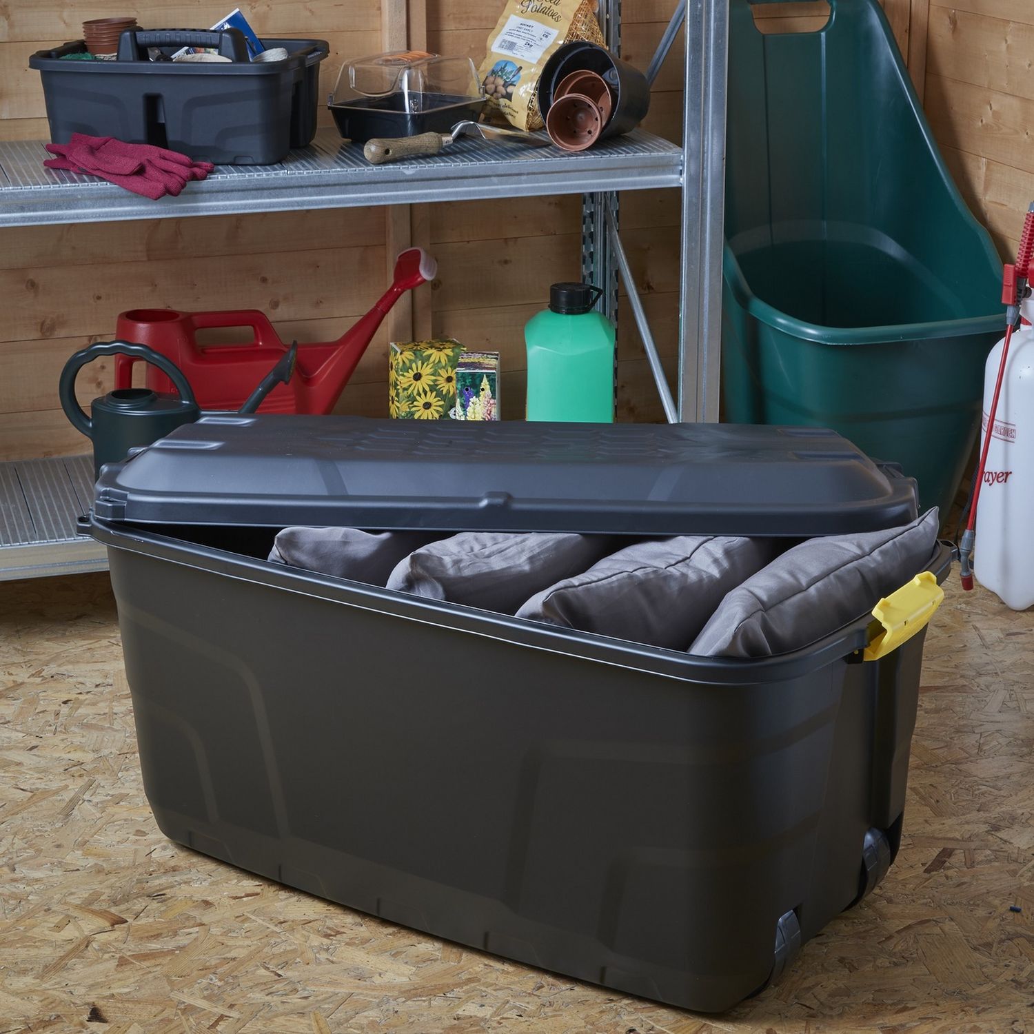 Strata heavy duty storage trunk on wheels 145L (British brand)