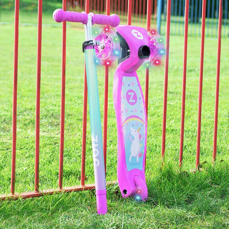 Zinc Safari Unicorn Light Up 3 Wheel Scooter - British product