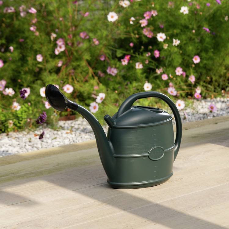 Ward watering can 10L plastic garden tool (British brand)
