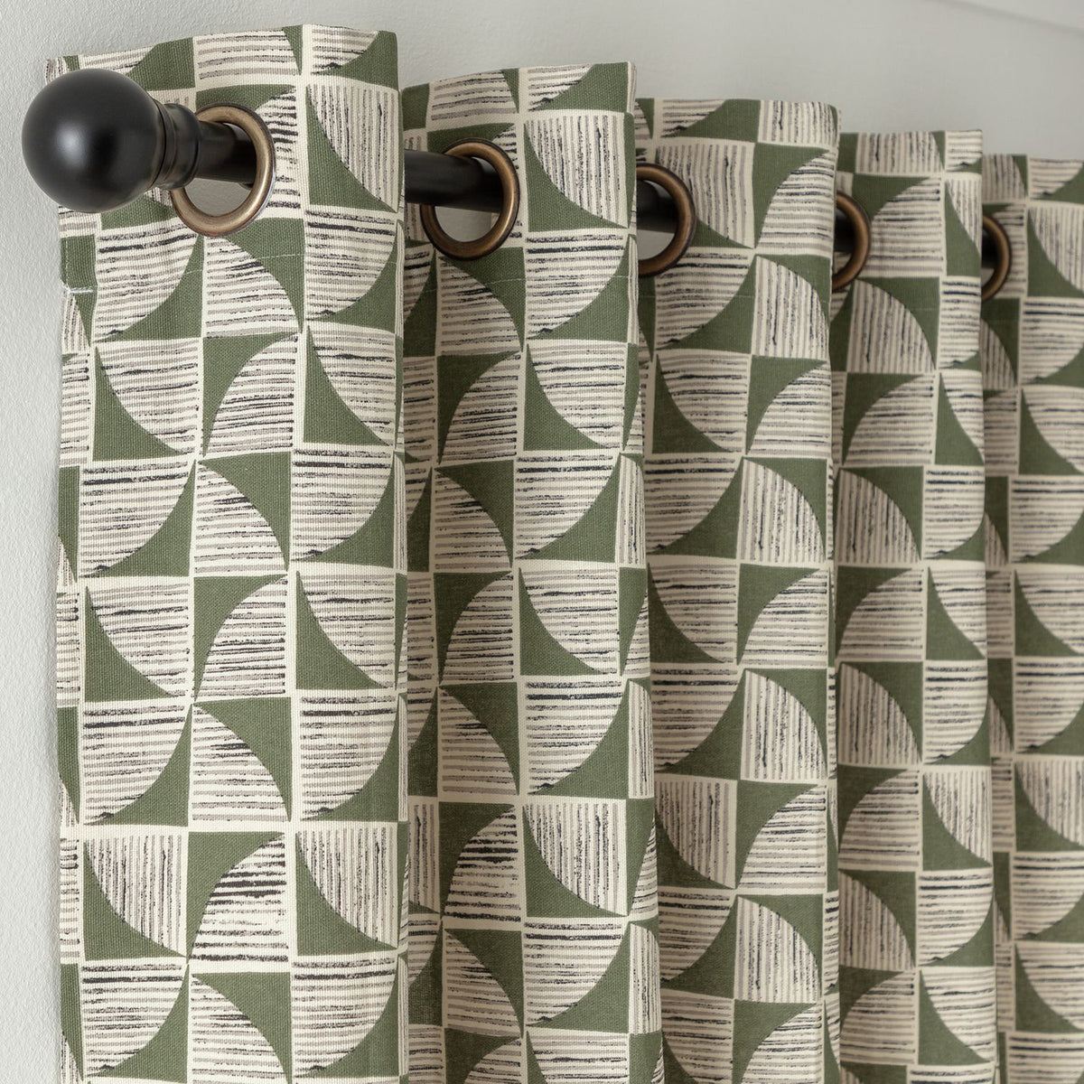 Habitat Cabin Geometric Eyelet Curtains - Green - 168x183cm