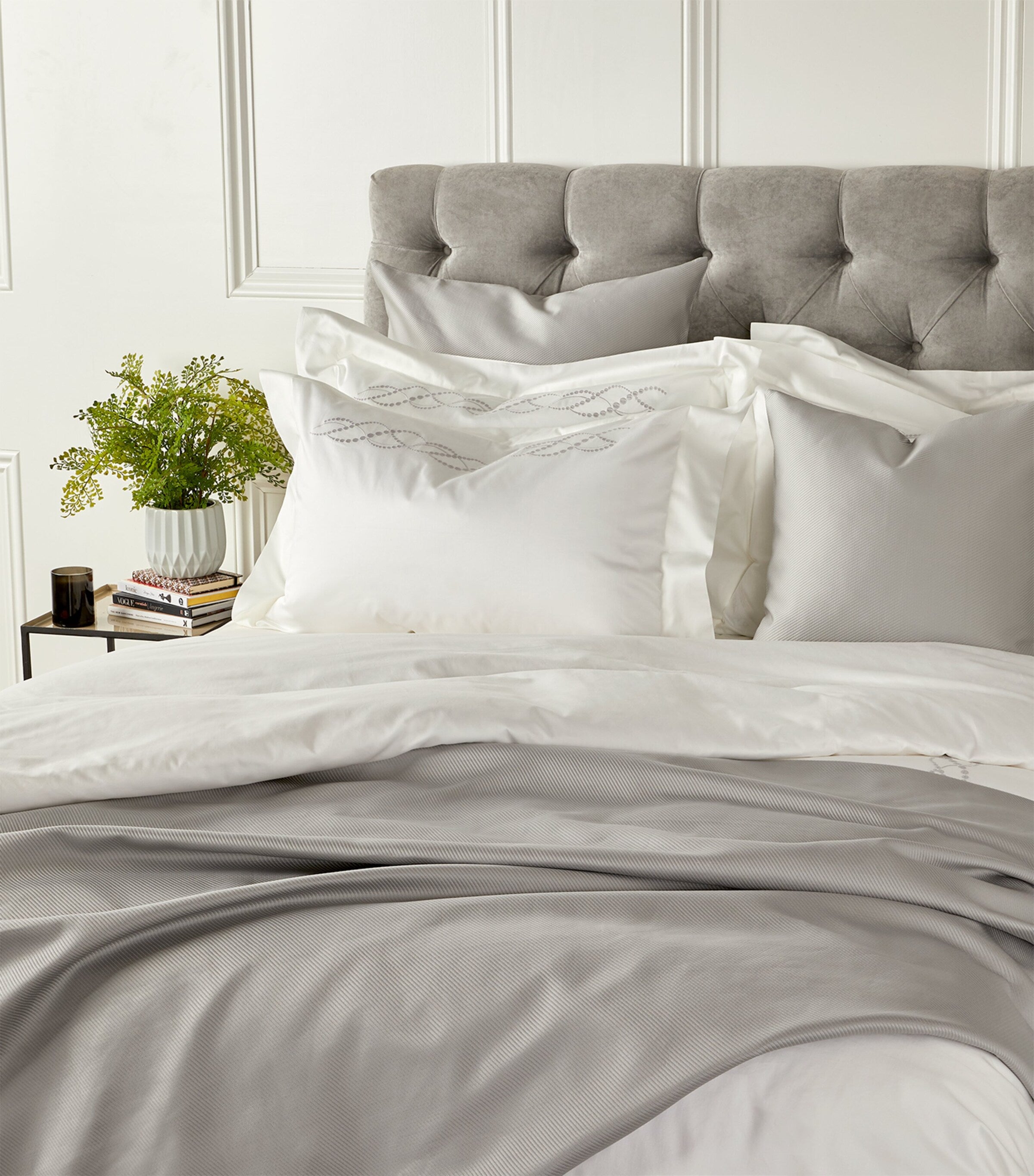 Frette Pearls Super King flat sheet 270cm x 320cm - British product