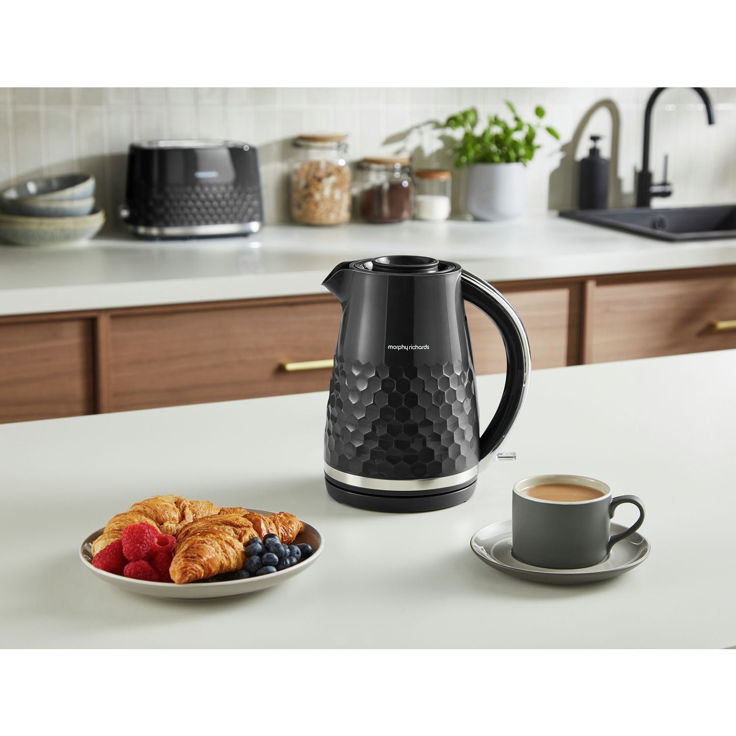 Morphy Richards Hive Kettle black 1.5L, imported from the UK