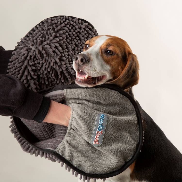 Scruffs Noodle grey pet drying towel 80x30cm - British product