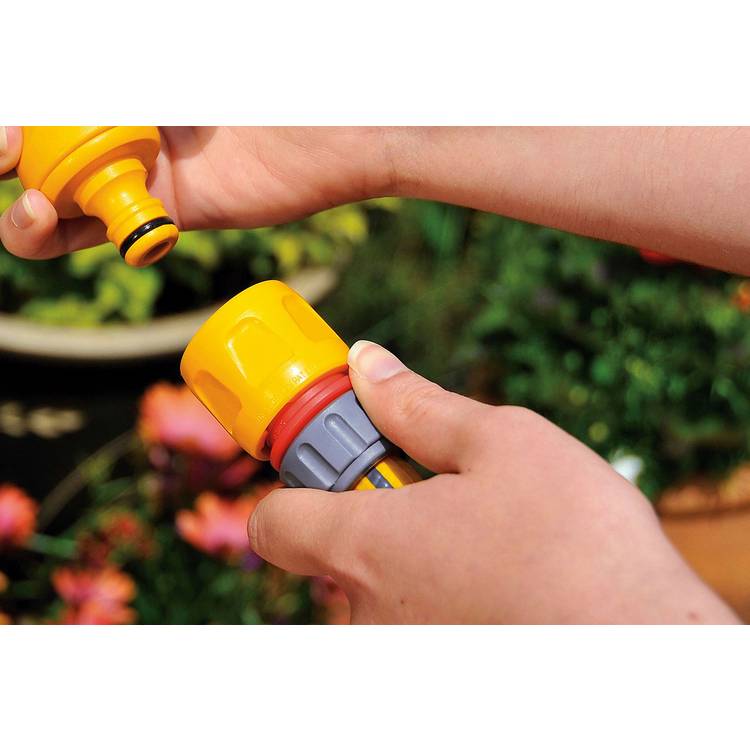 Hozelock Starter Water Kit with connectors and attachments, UK version