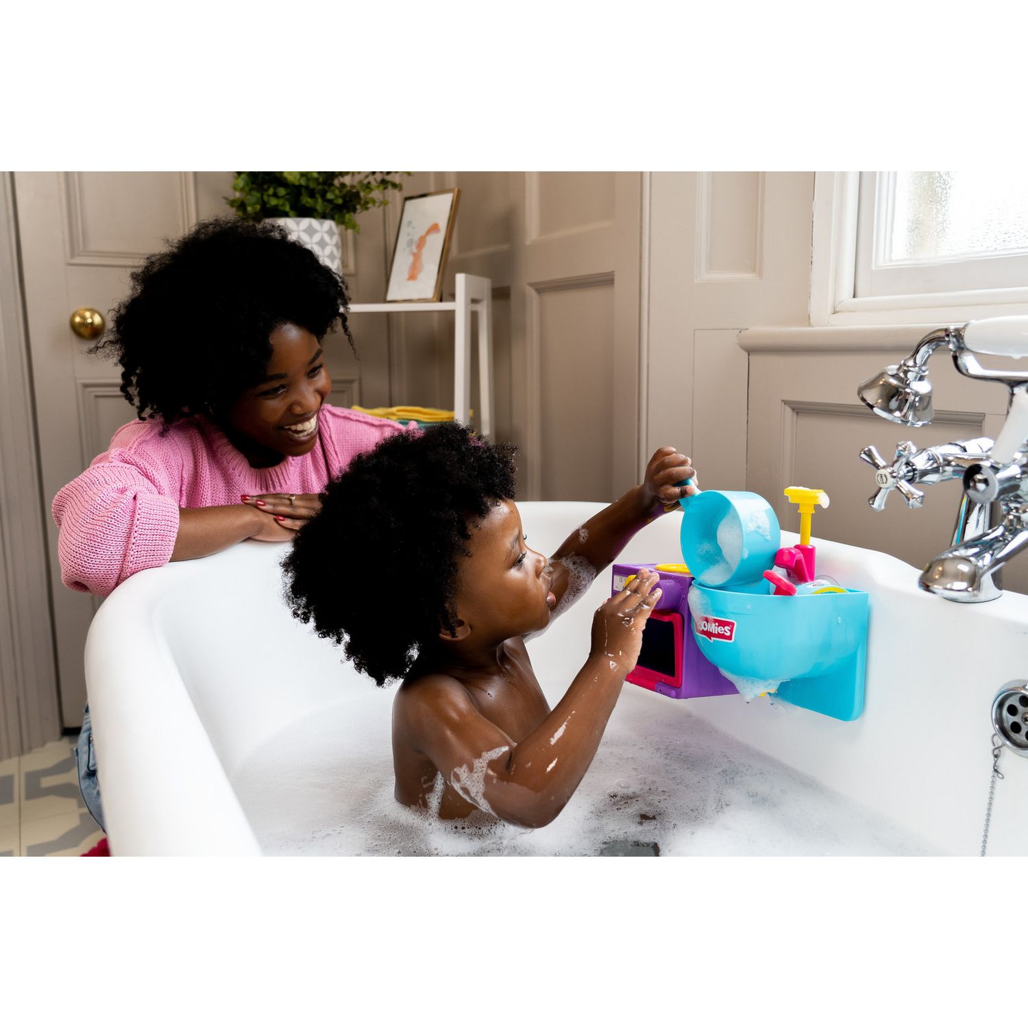 Toomies bubble and bake kitchen bath toy for toddlers (British brand)