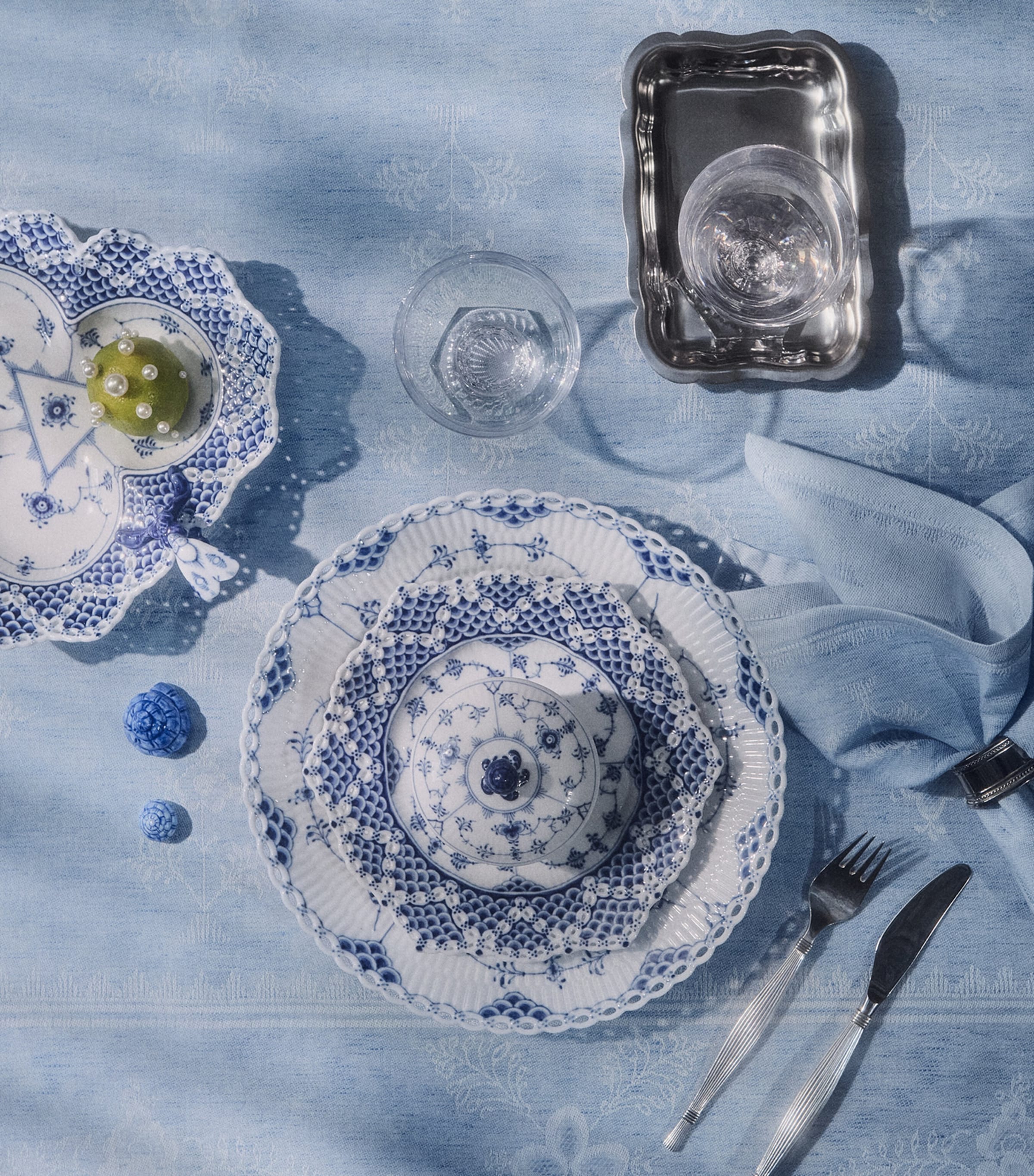Royal Copenhagen Jacquard Heritage tablecloth 145cm x 270cm, imported from the UK