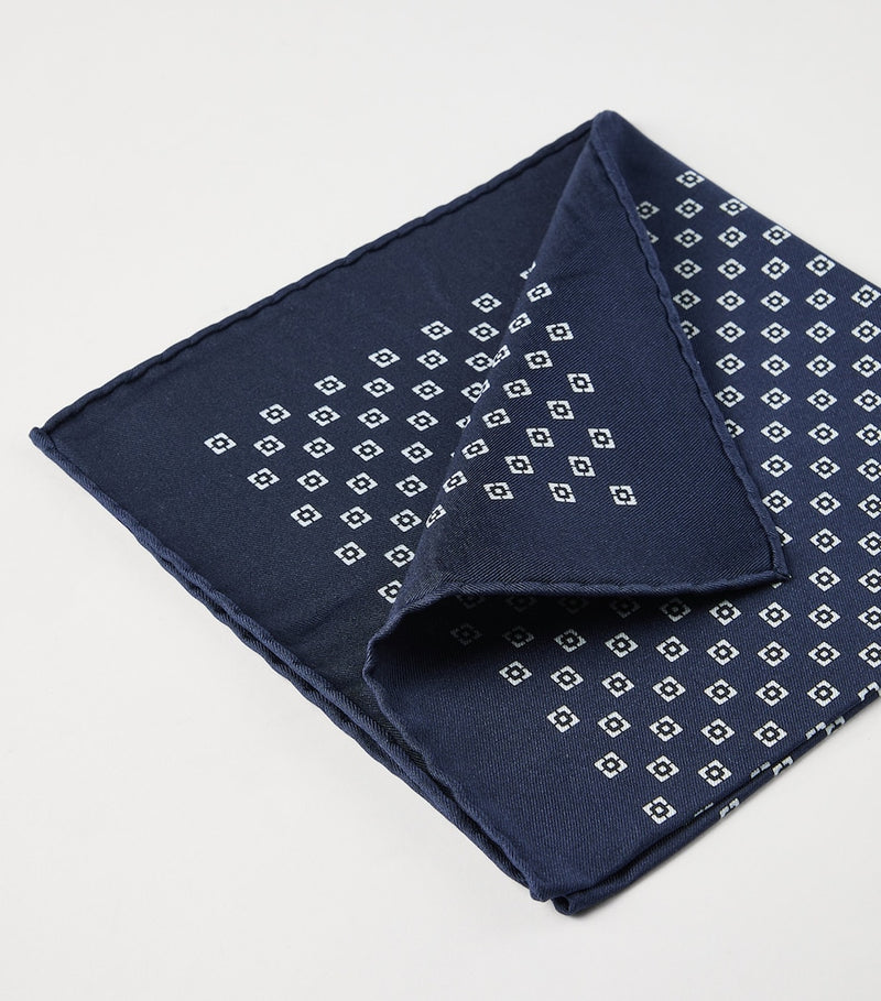 Brunello Cucinelli printed silk pocket square 35x35cm (British brand)