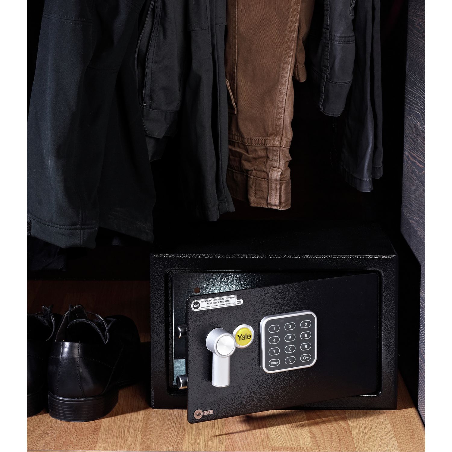 Yale medium digital safe 35cm (British brand)