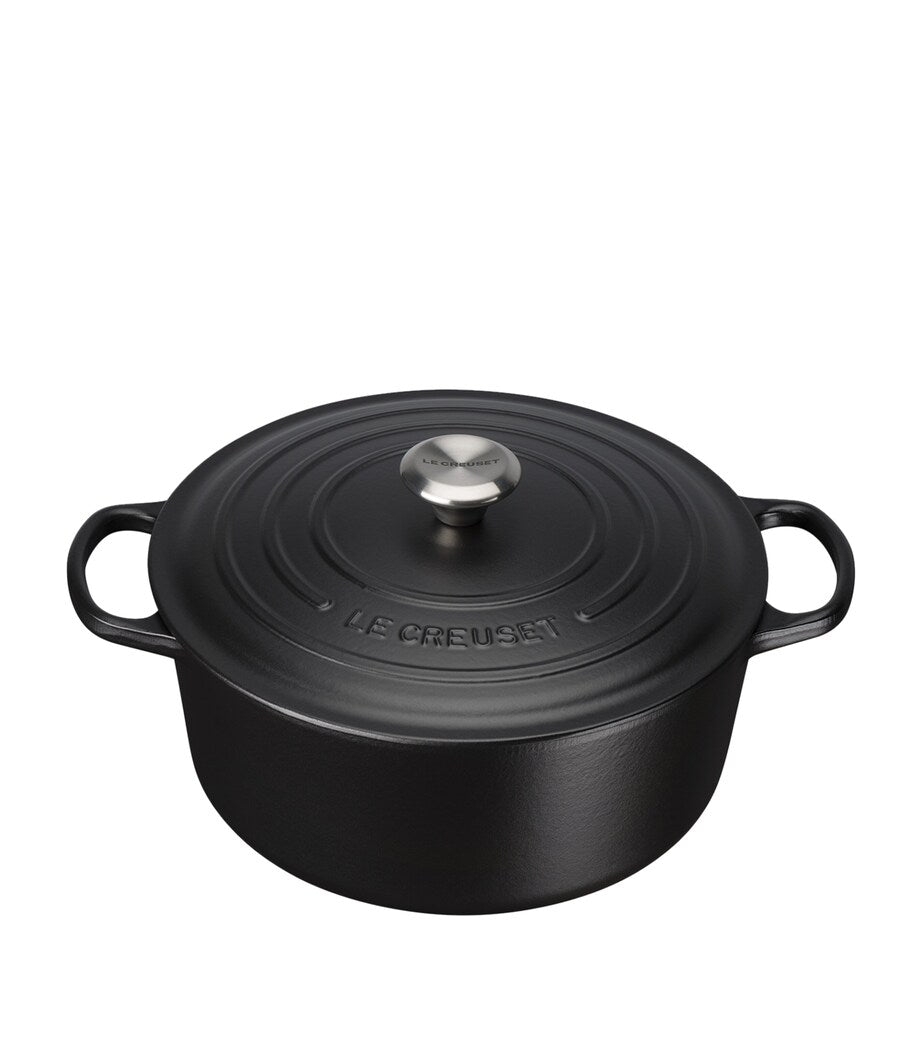 Le Creuset cast iron round casserole dish 26cm, UK version
