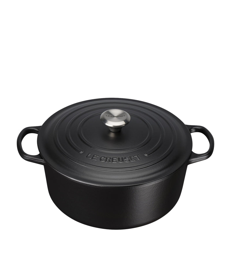 Le Creuset cast iron round casserole dish 26cm, UK version