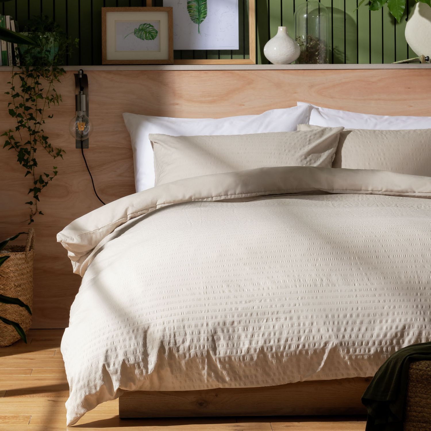 Habitat Seersucker Plain Taupe Bedding Set - Kingsize