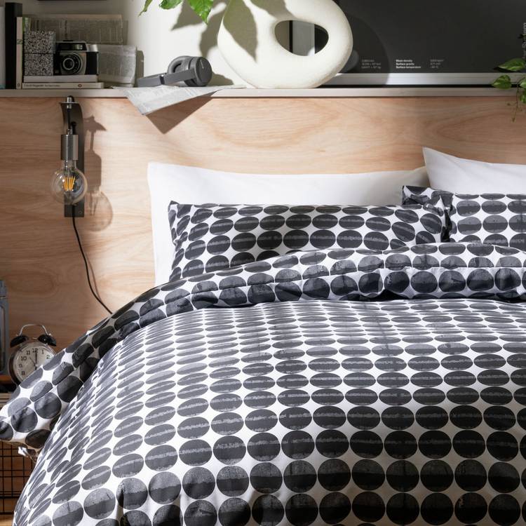 Habitat duvet set black and white spot single, imported from the UK