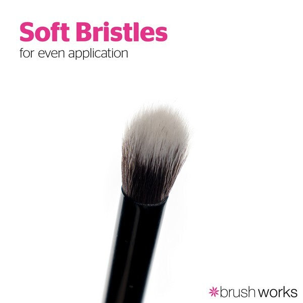 Brushworks No.16 Tapered Blending Eye Brush - British product