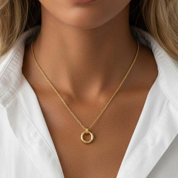 MUCHV gold rolo chain necklace with O-shaped clasp (British brand)