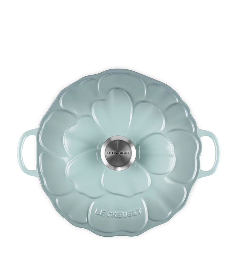 Le Creuset cast iron petal shallow casserole dish 26cm, UK version