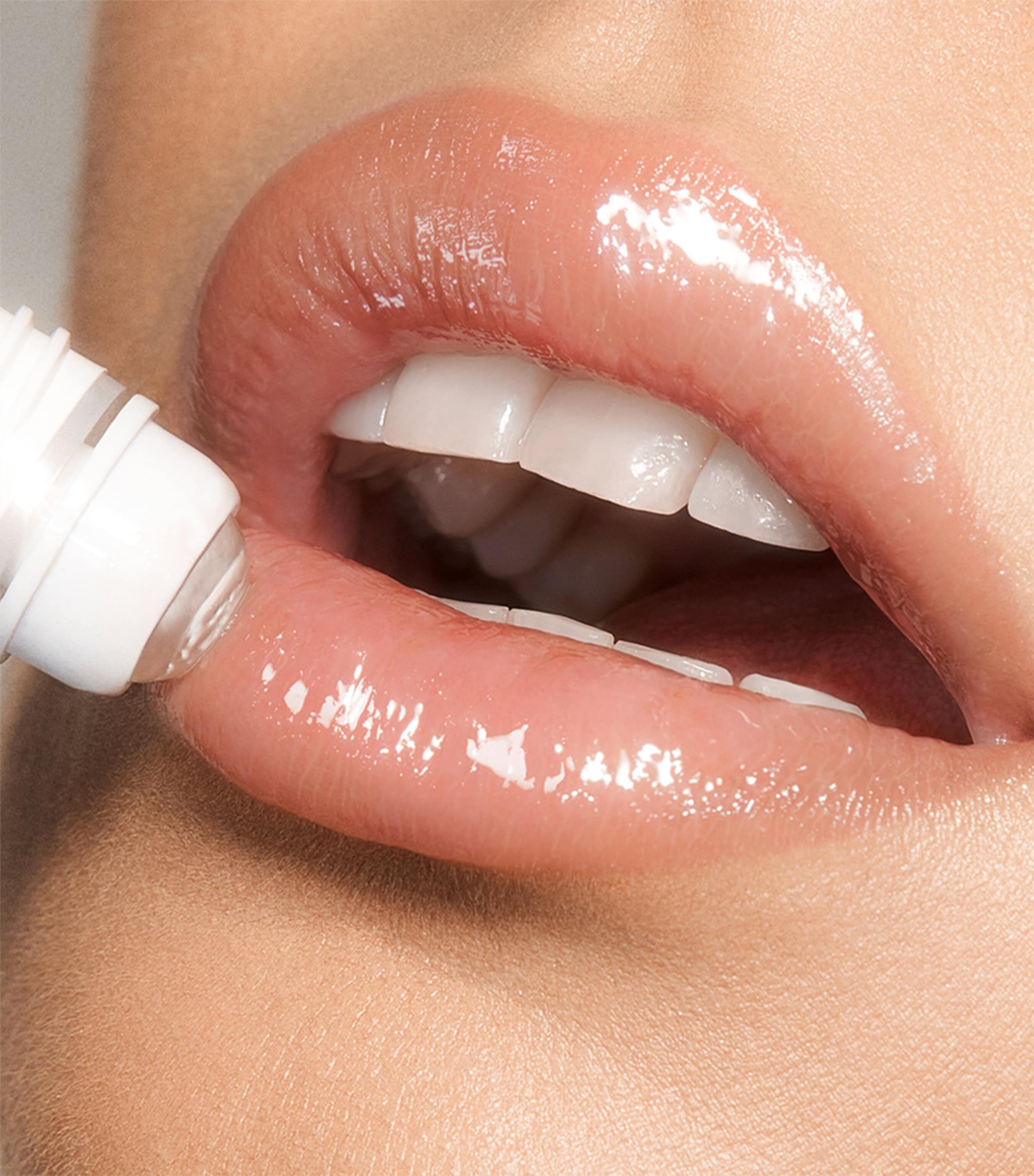 Charlotte Tilbury Magic Lip Oil - British product