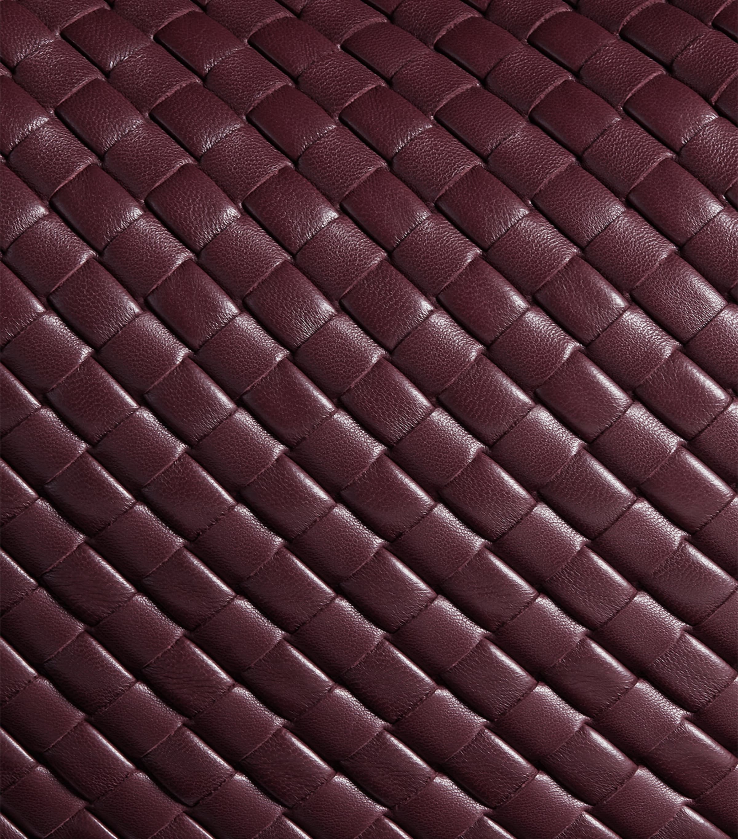 Bottega Veneta Veneta shoulder bag in leather, UK version