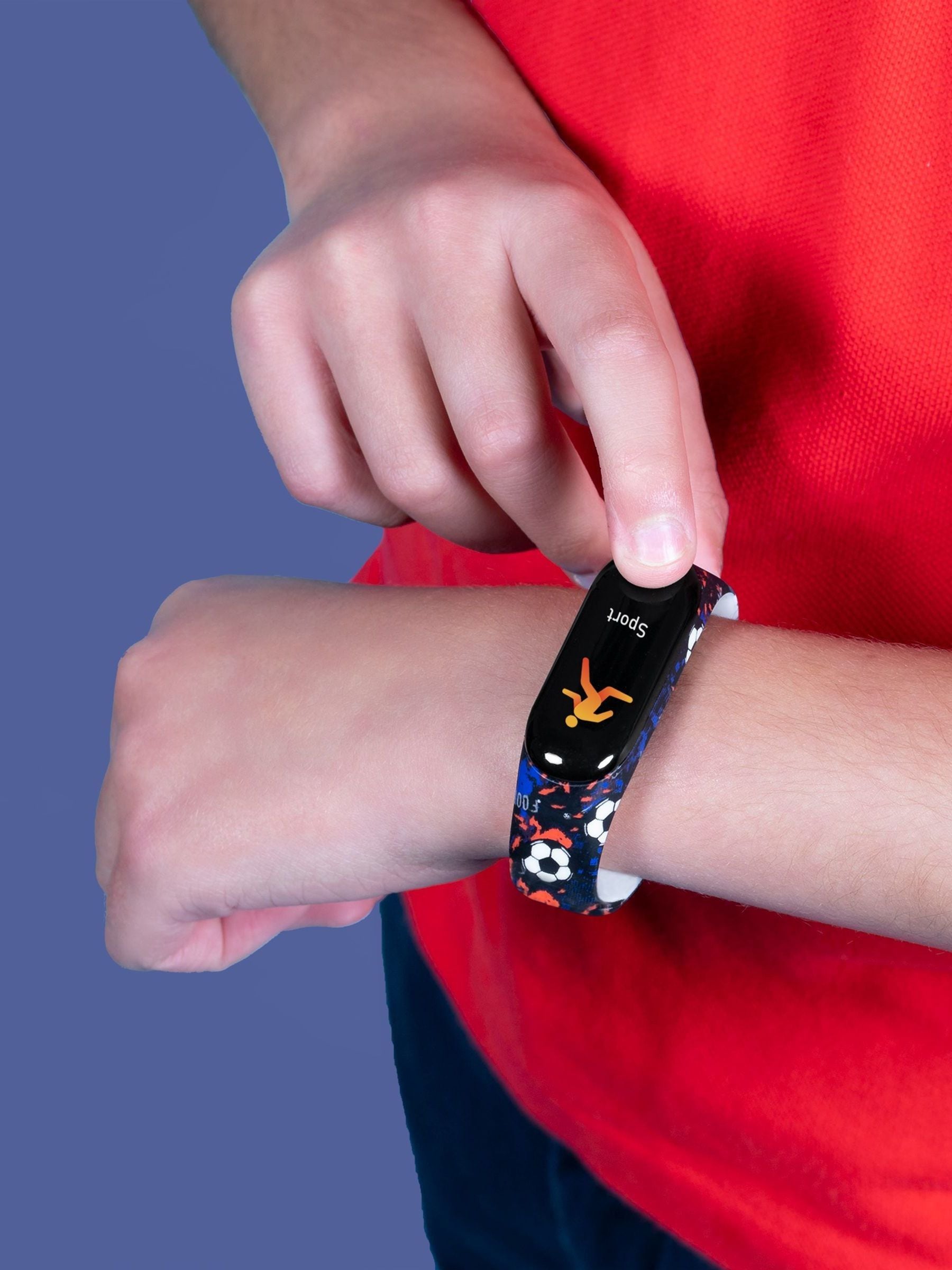 Peers Hardy Tikkers football smart watch black silicone strap, UK version