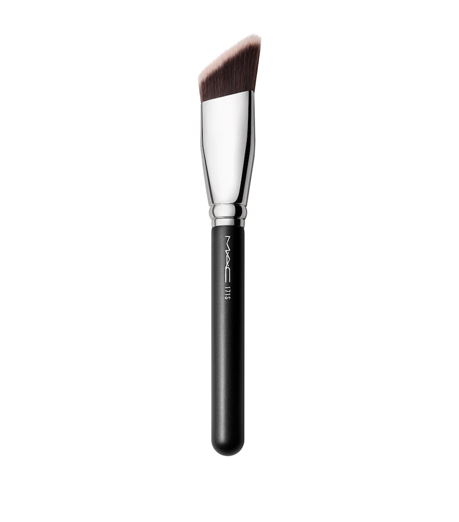 MAC 171S Smooth-Edge All Over Face Brush, imported from the UK