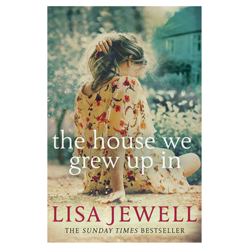 Paperback The House We Grew Up In by Lisa Jewell