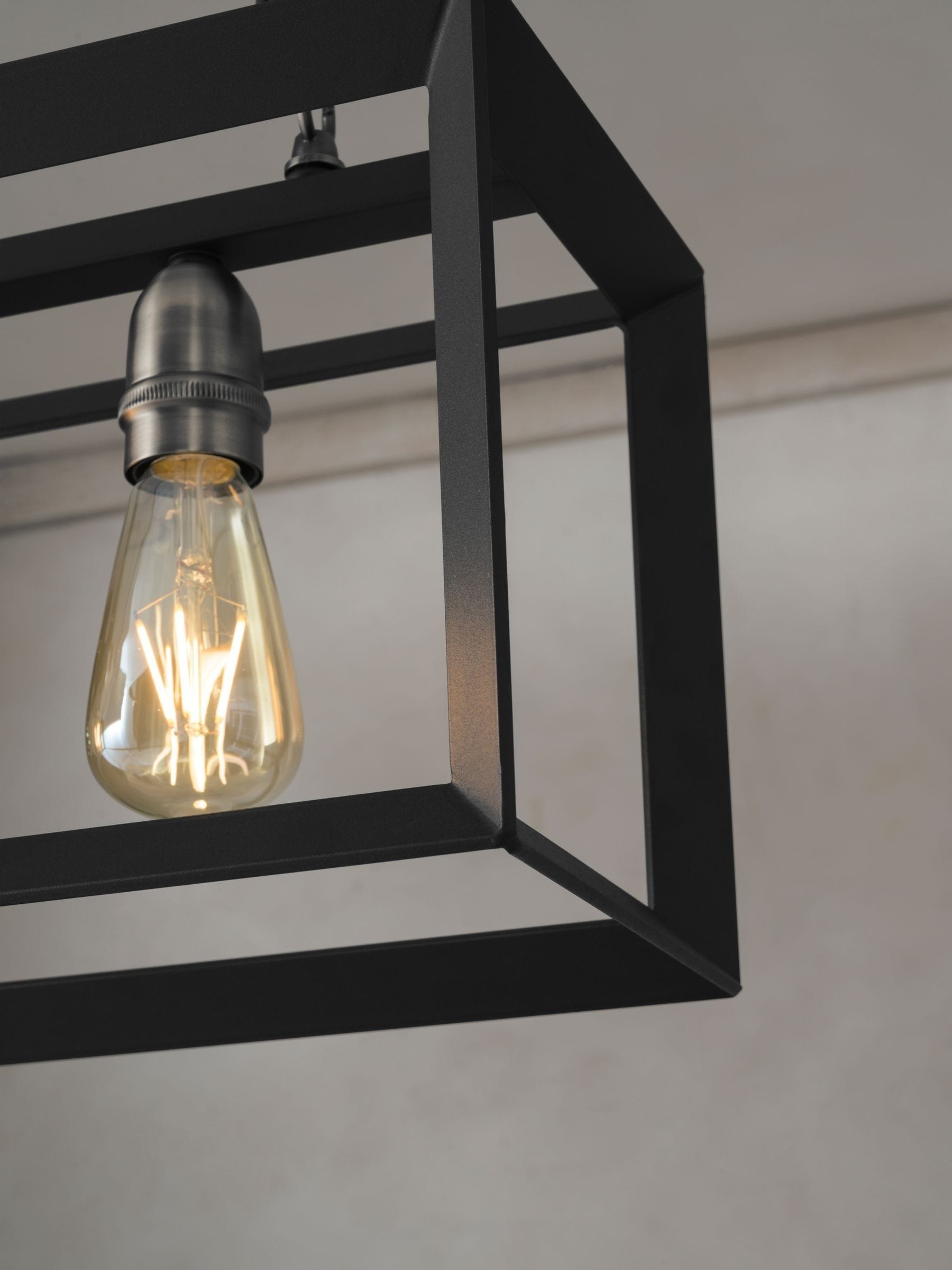 Brooklyn lineare 4-flammige Pendelleuchte - Britisches Produkt