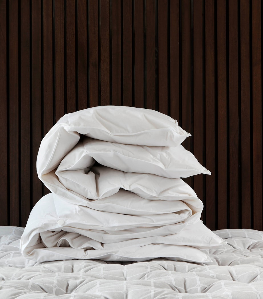 SAVOIR Super King Hungarian Goose Down & Feather Duvet (British brand)
