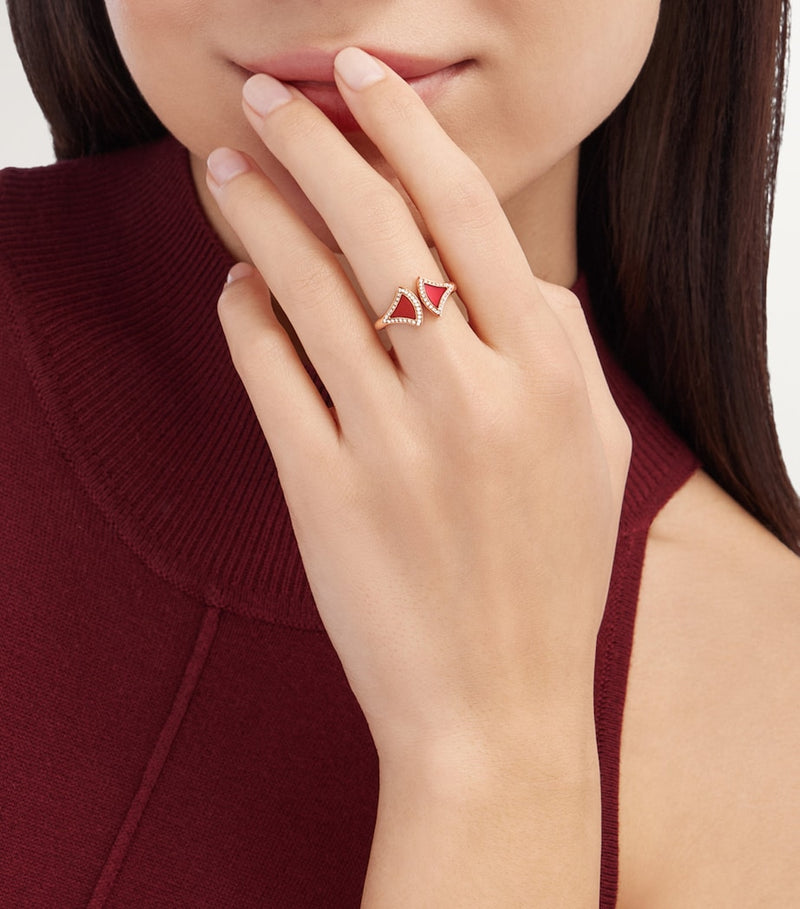 Bvlgari Divas' Dream ring with diamonds and carnelian - British product