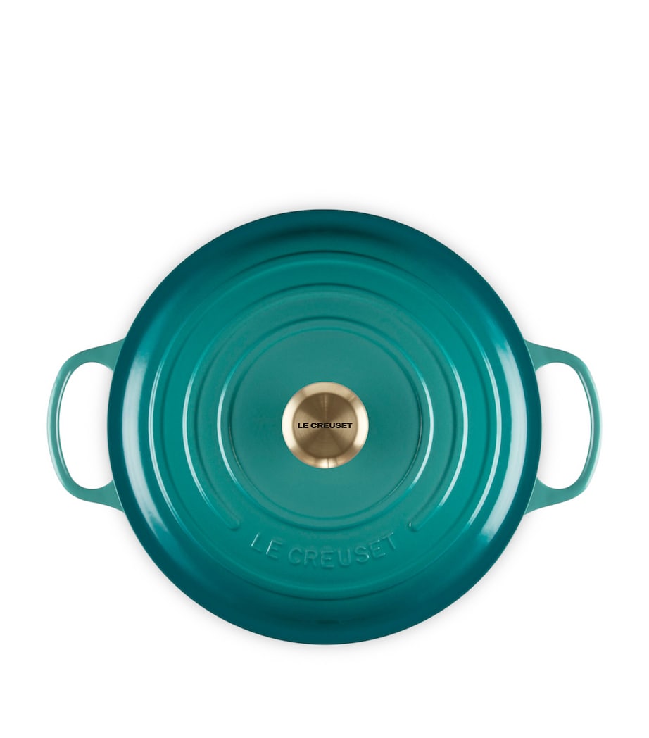 Le Creuset 28cm cast iron round casserole dish - British product