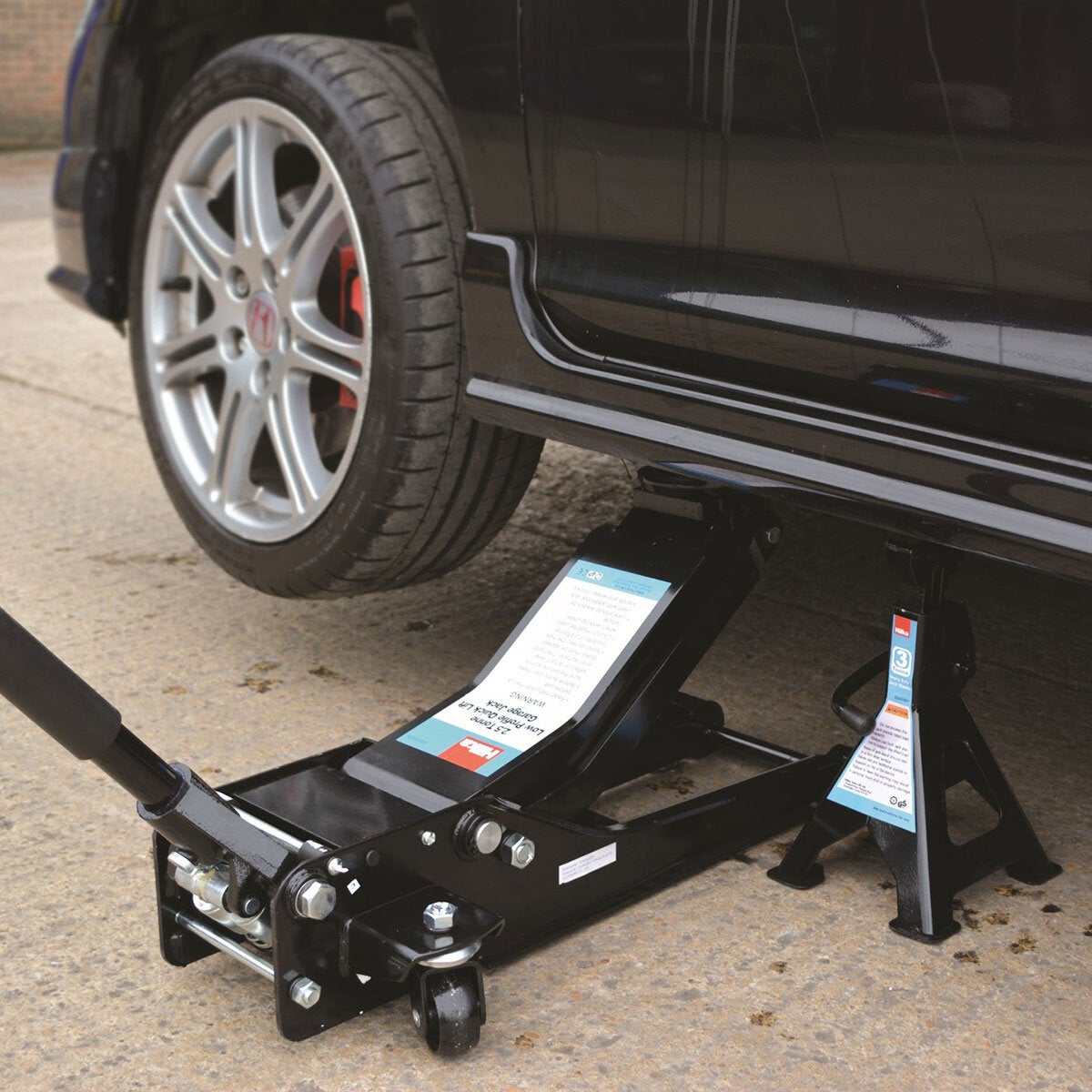 Hilka 2.5 tonne low profile fast lift jack (British brand)