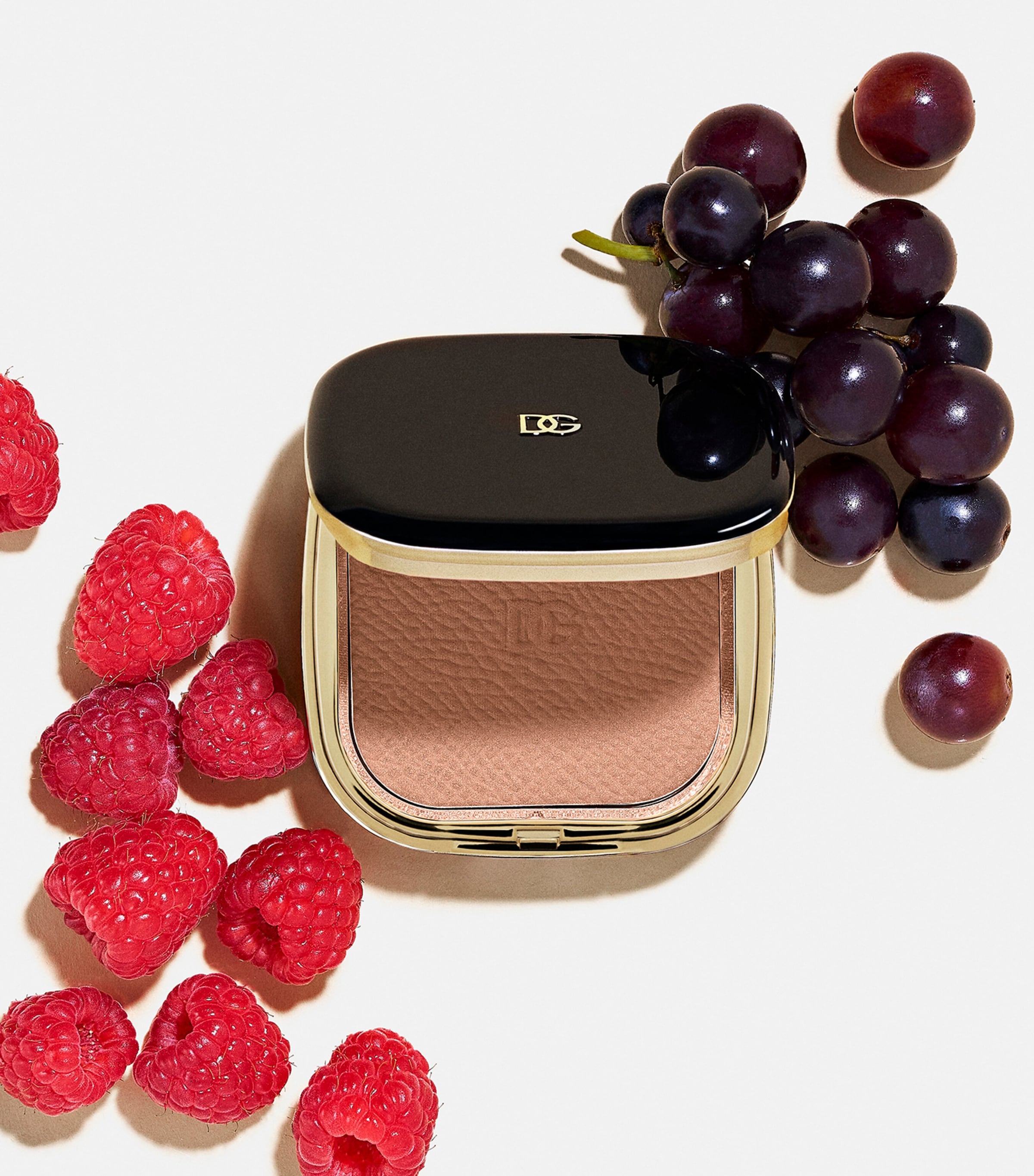 Dolce&Gabbana bronzer and eyeshadow powder - British product