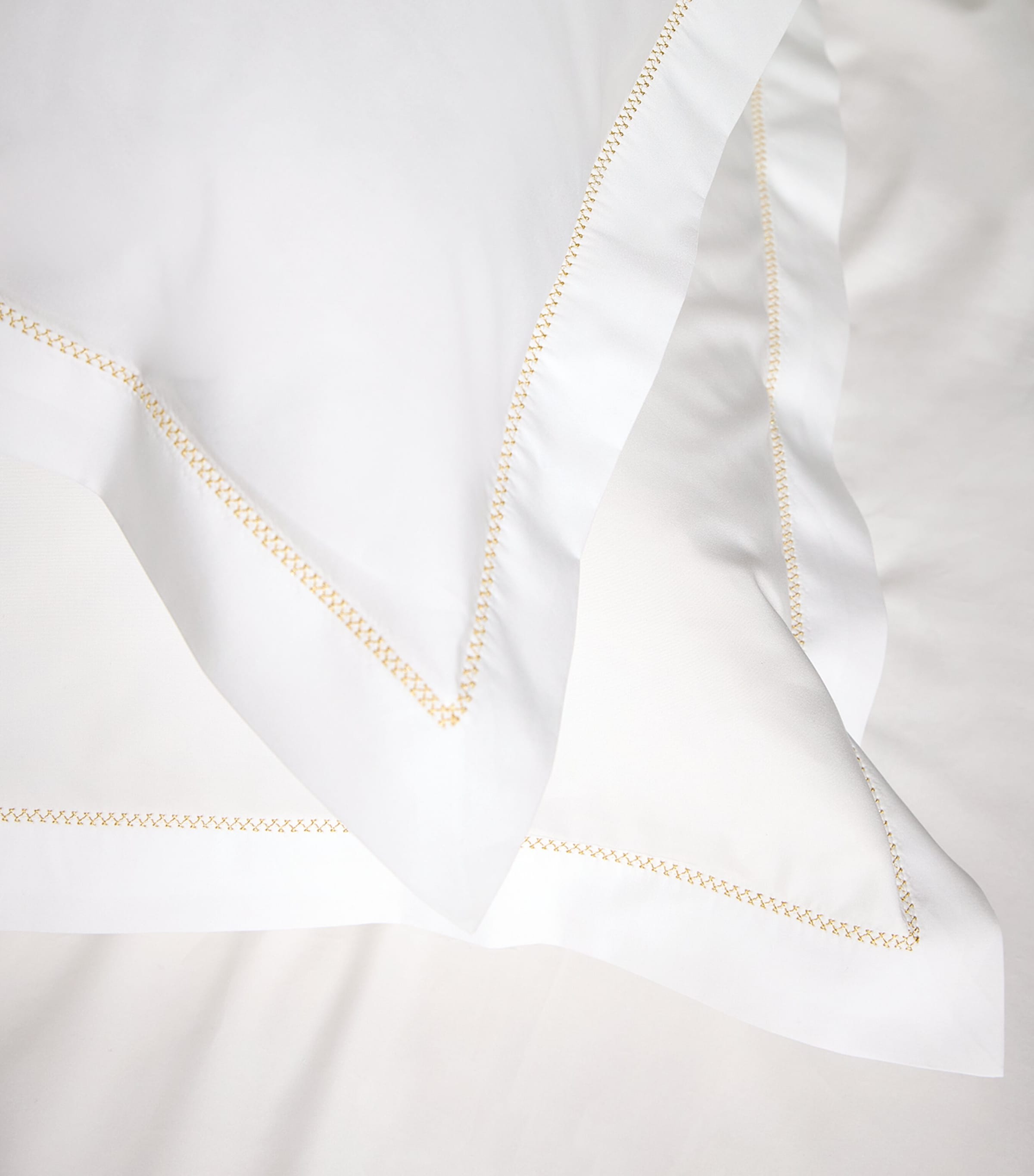 Celso De Lemos king duvet cover with delicate embroidery, 230cm x 220cm - British product