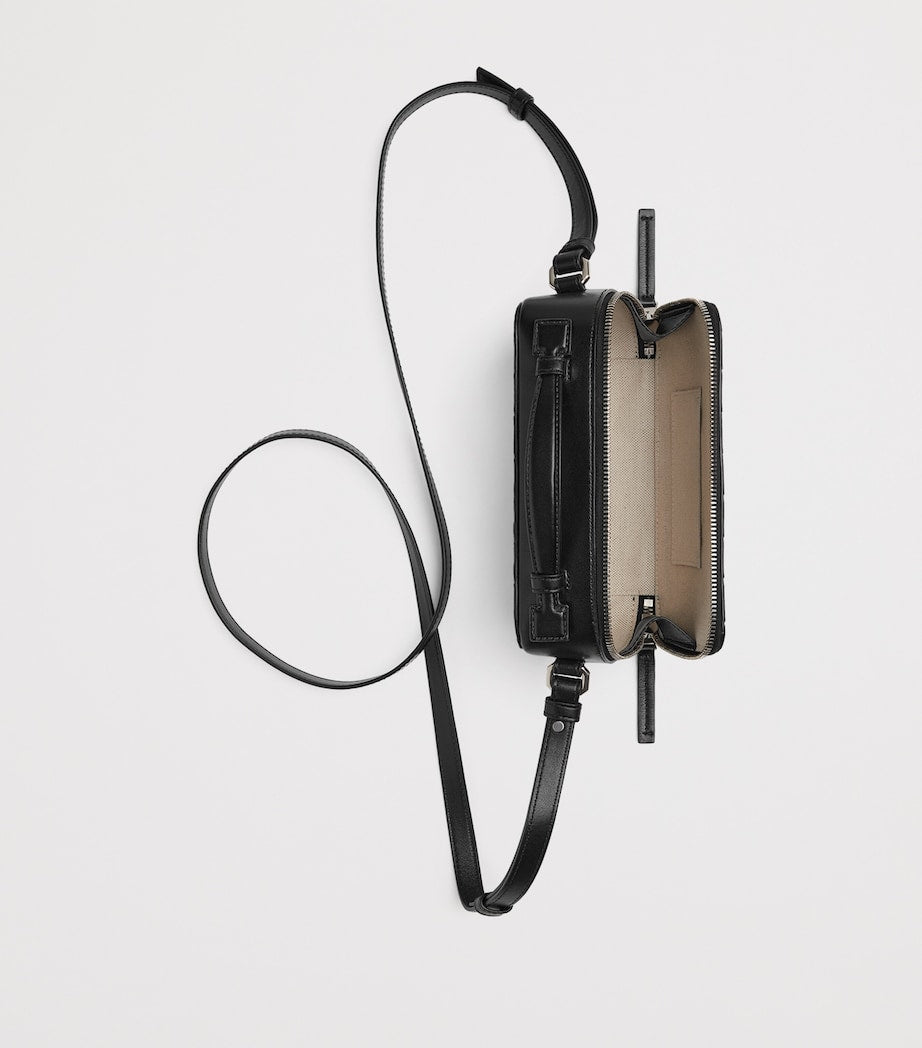 Bottega Veneta Getaway phone pouch calfskin leather - British product